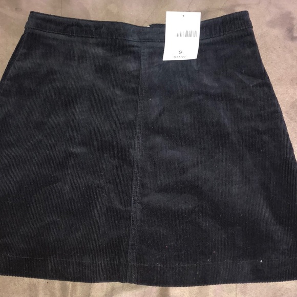 Black skirt - Picture 4 of 4